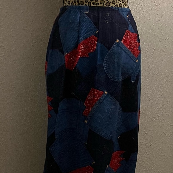 Long maxi pencil wrap skirt. Hand crafted for Red Bird Closet. - Picture 4 of 6